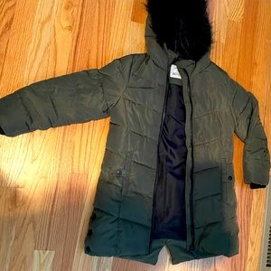 Girls winter puff coat! Excellent condition